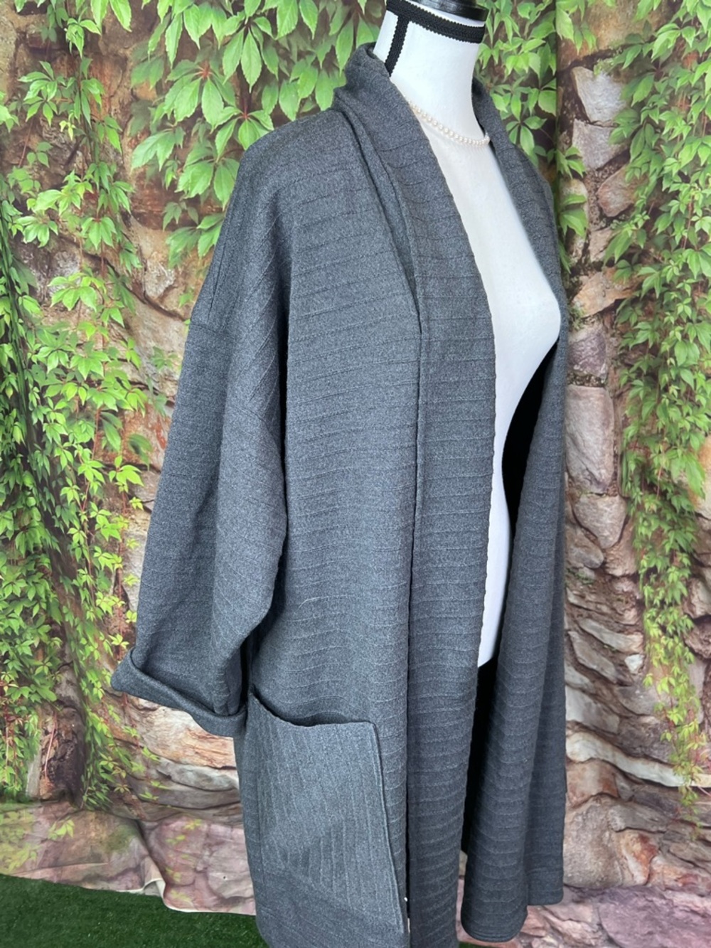 VINTAGE KANAE Luxury Minimalist OversizedTextured Gray Wool Cardigan, M - Picture 9 of 10